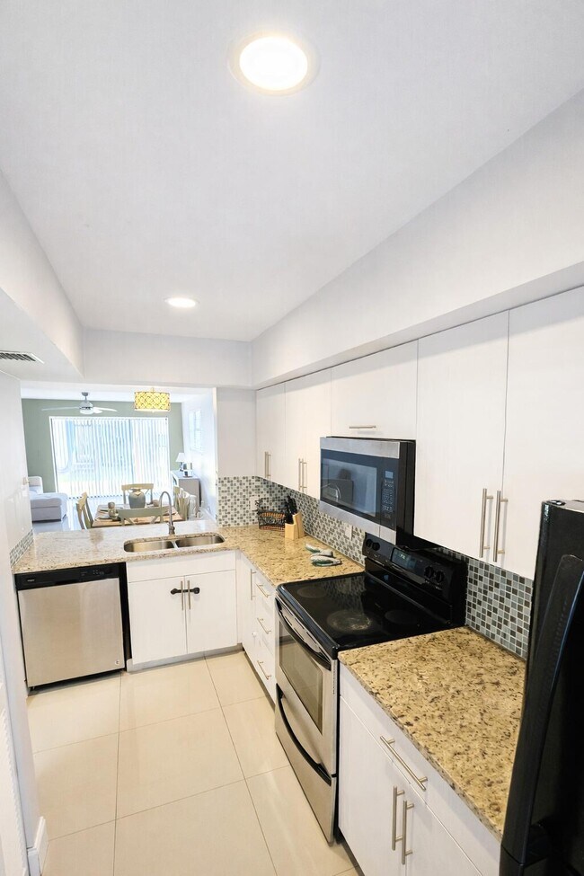 Foto del edificio - 11596 NW 45th St