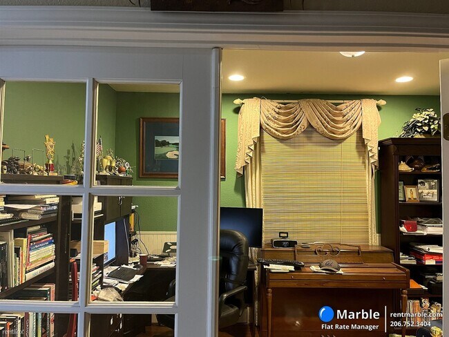 Foto del edificio - 4 br, 3 bath House - 616 Plum Creek Ct