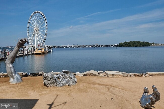 Foto del edificio - 145 Riverhaven Dr