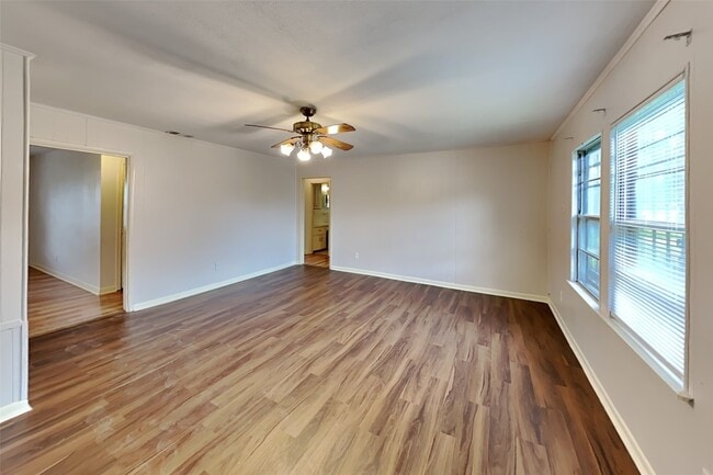 Building Photo - 4310 Boynton Dr