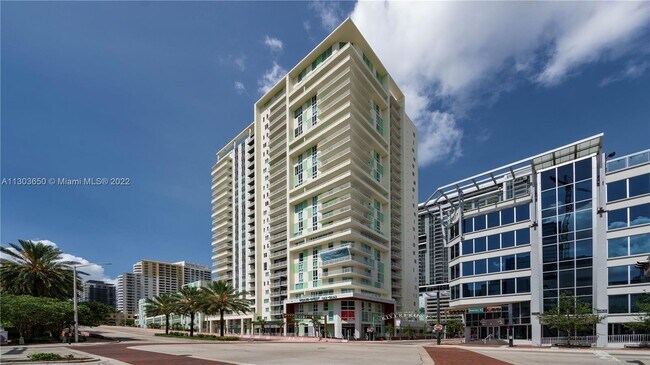 Building Photo - 305 S Andrews Ave