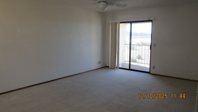 Foto del edificio - 2 Bed 2 Bath with Lake View