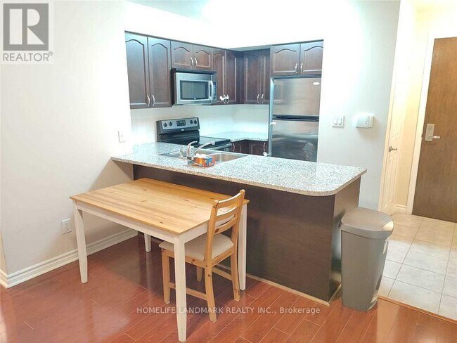 Photo du bâtiment - 1515-1535 HOLLYWOOD Ave
