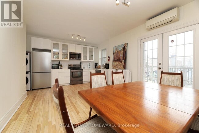 Building Photo - 1378 Queen St E