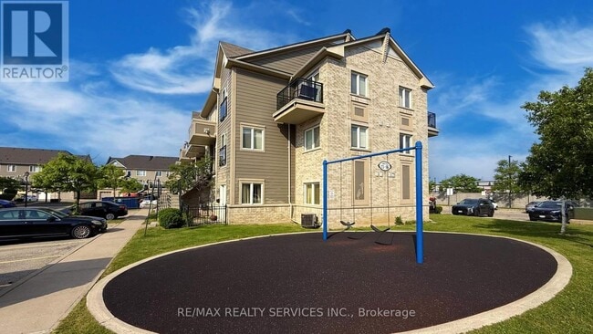 Building Photo - 60-60 Fairwood Cir