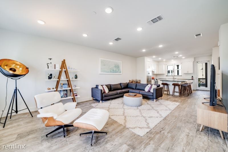 Primary Photo - 3 br, 3.5 bath Townhome - 400 Mitchell Ave