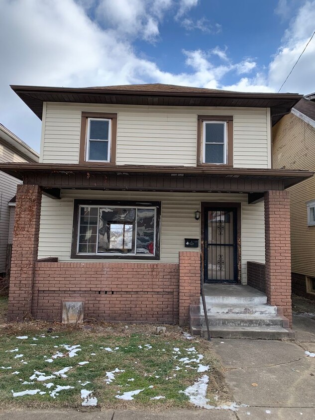 Primary Photo - Three Bedroom House