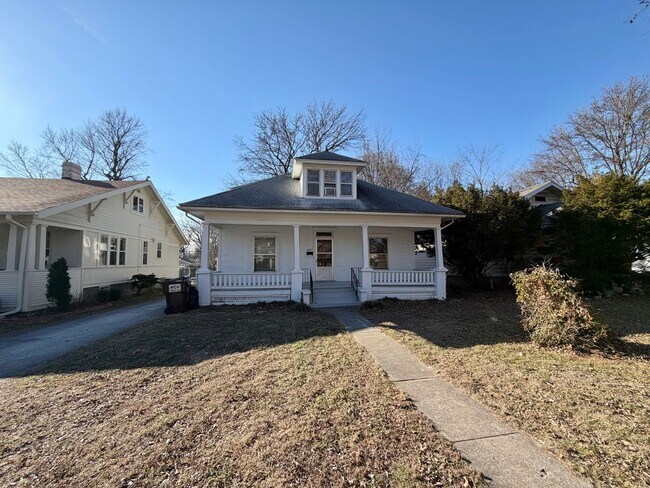 Building Photo - Located Near MSU in the desirable Roundtree Neighborhood
