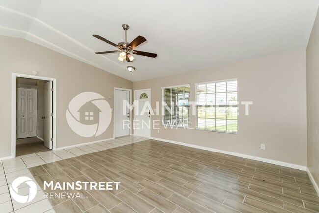 Foto del edificio - 2621 NW 3rd Pl