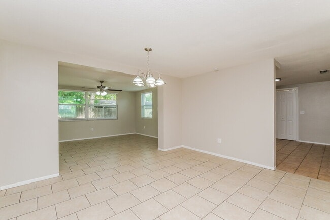 Building Photo - 10933 Felsdale Ave