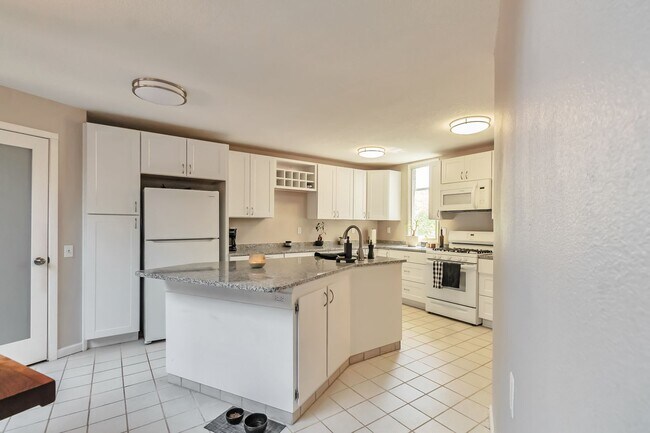 Foto del edificio - 8665 SW Chinook St