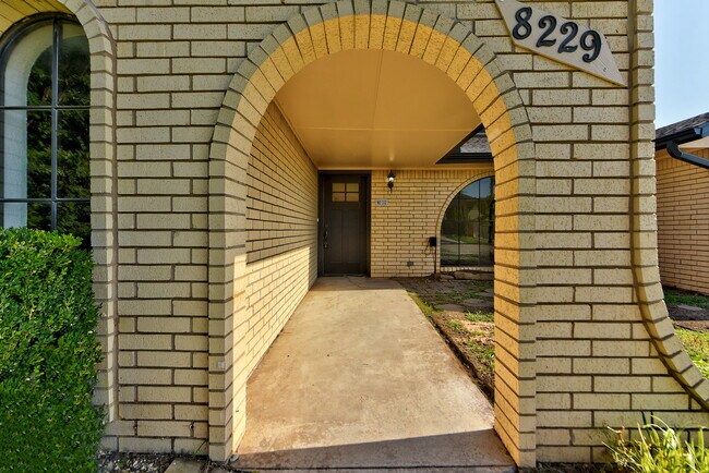 Building Photo - 8229 NW 115th St