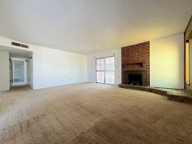 Foto del edificio - Northeast El Paso 3 Bed 2 Bath in Apollo Heights Neighborhood!