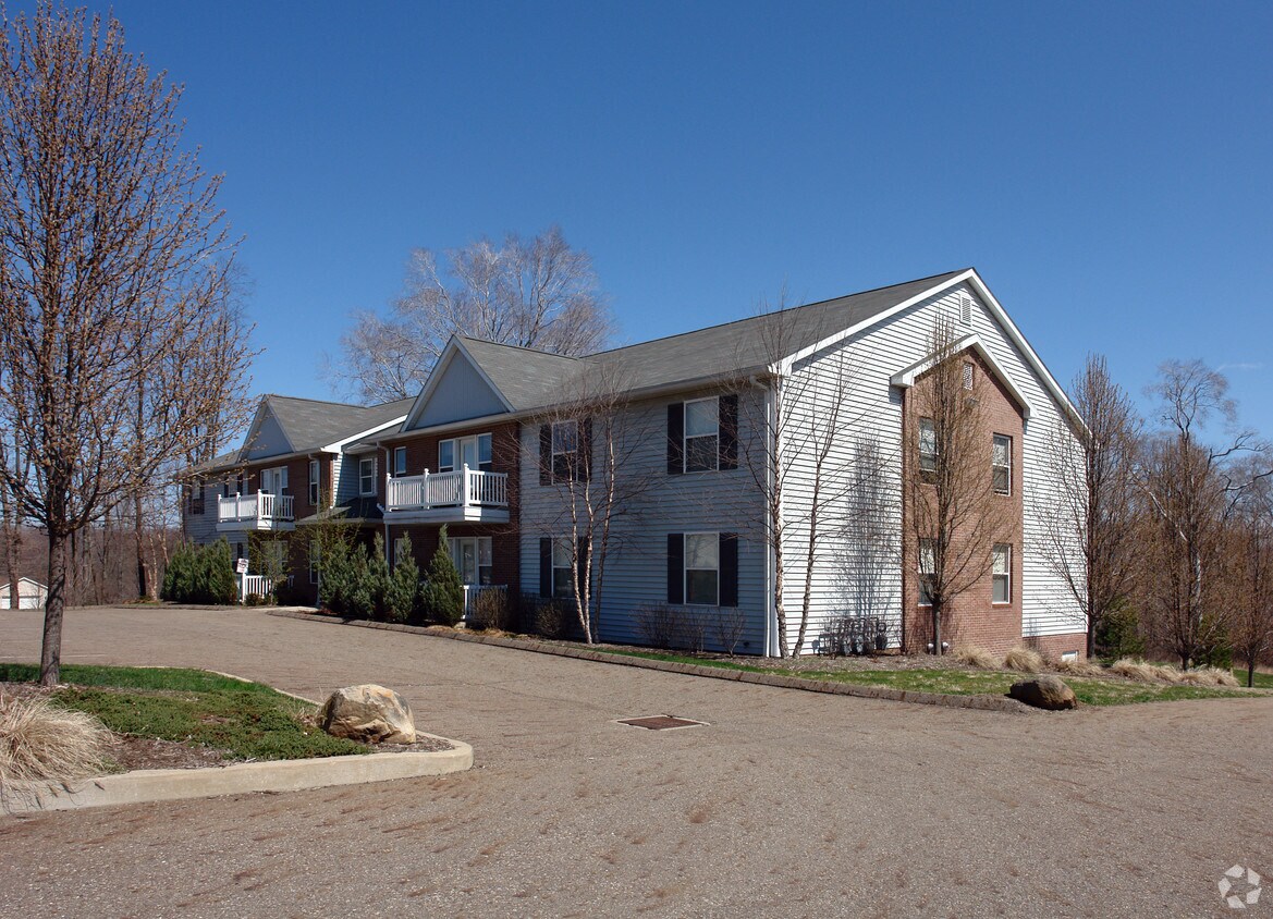 550 Colony Park Dr, Tallmadge, OH 44278 Apartments in Tallmadge, OH