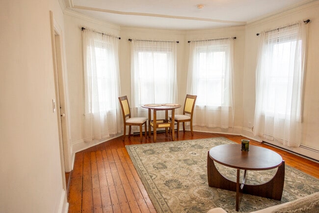 Building Photo - 30 Royal St