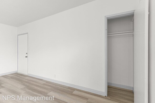 Foto del edificio - 1 br, 1 bath Apartment - 731-745 Orange Av...