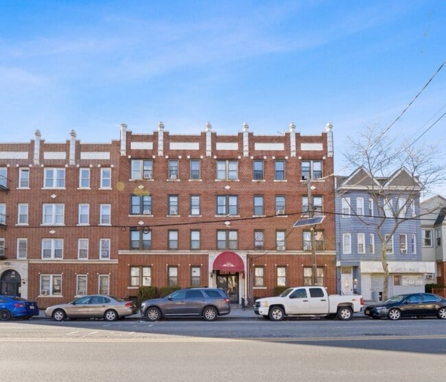 Building Photo - 2271 John F. Kennedy Blvd