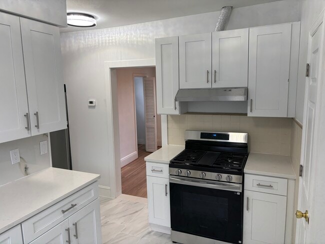 Photo - 334 Midland Ave Townhome