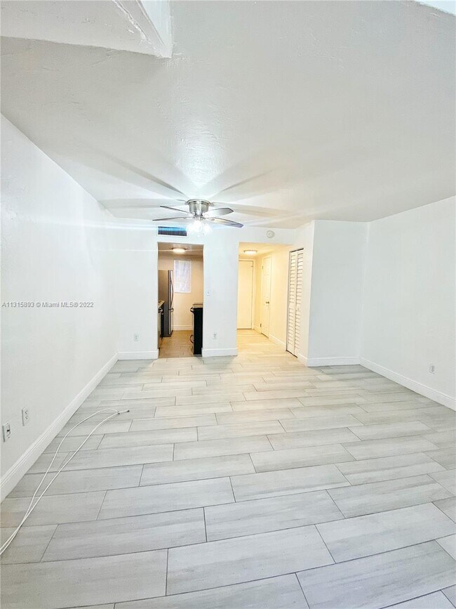 Building Photo - 10901 SW 88th St