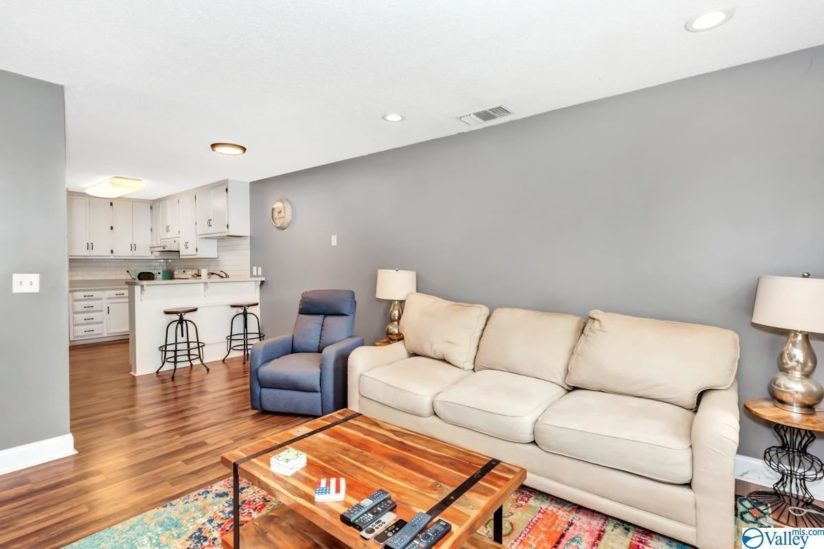 Foto principal - 2041 Greenwood Plz SW