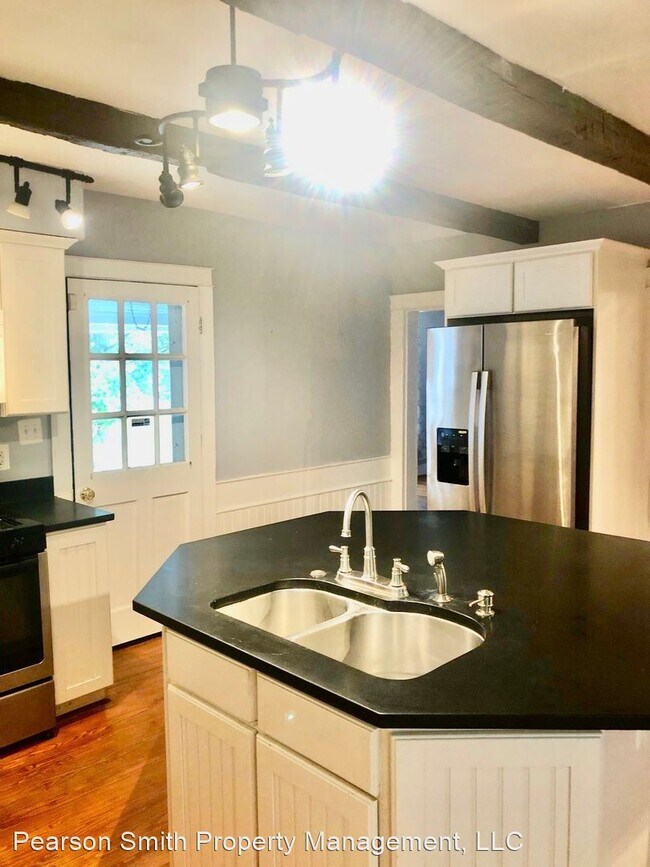 Foto del edificio - 3 br, 1.5 bath House - 37 S Loudoun Street