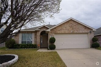 Building Photo - 2110 Wisteria Way