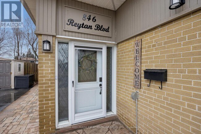 Photo du bâtiment - 846 Reytan Blvd