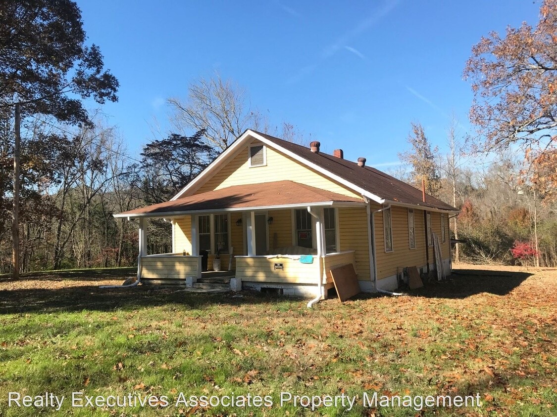 3 br, 2 bath House 433 Morton Road House Rental in Harriman, TN