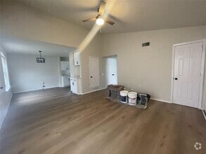 Building Photo - 441 N Cowan Ave