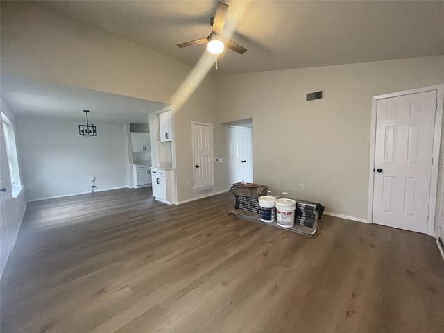 Foto principal - 441 N Cowan Ave