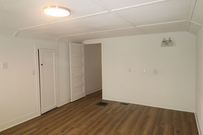 Building Photo - 2417 N Normandie St.