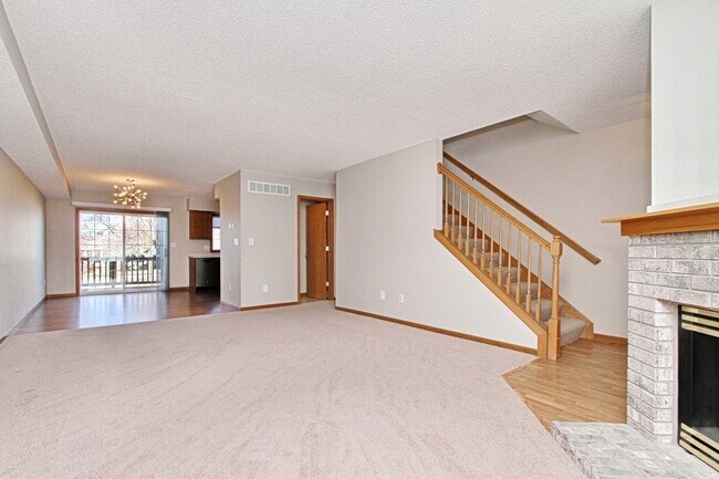Foto del edificio - Large 2-bedroom condo on Iowa City's west side