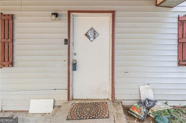 Building Photo - 5253 Brookdale Dr
