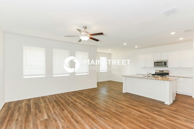 Foto del edificio - 4 Bedroom Pet-Friendly Home in HASLET, TX with Main Street Renewal