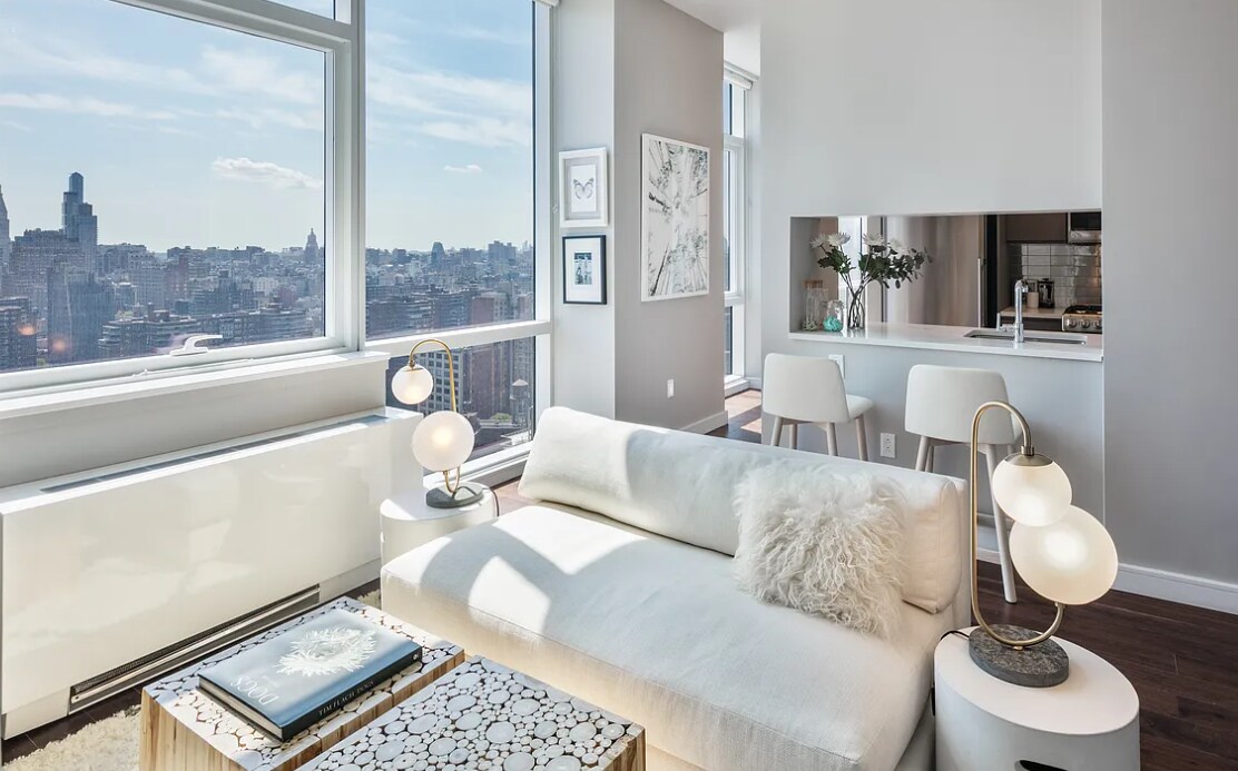 Foto principal - 532 W 28th St