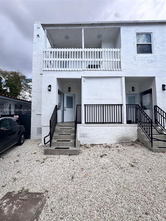 Foto del edificio - 4028 SW 11th St