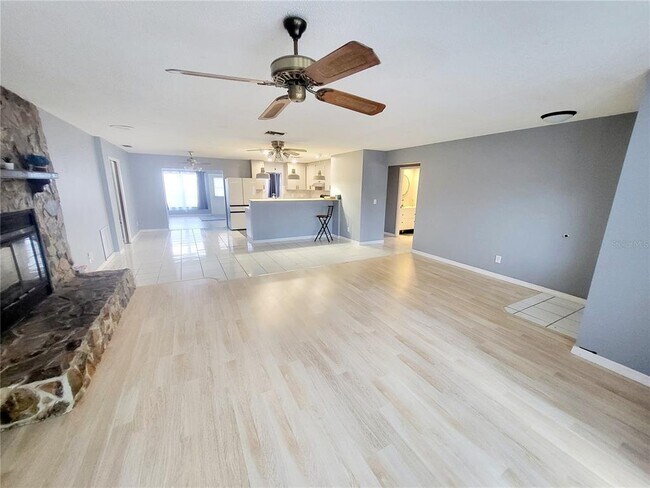 Building Photo - 3215 51st Ave Terrace W