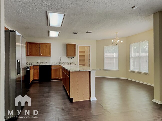 Foto del edificio - 316 Willow Oak Dr