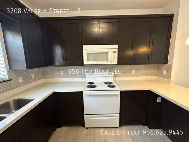 Foto del edificio - 3708 Valeria St