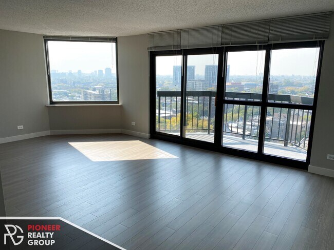 Foto del edificio - 2573 N Clark St