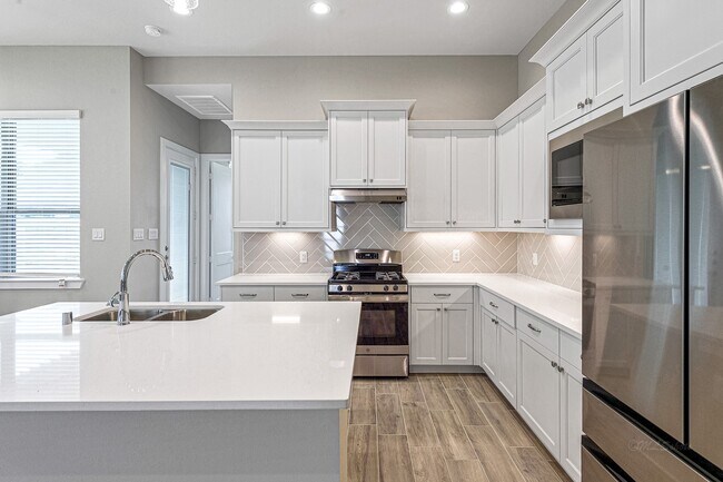 Foto del edificio - 4215 Haven Crest Ln