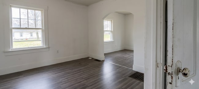 Foto del edificio - 830 E Rogers Ave