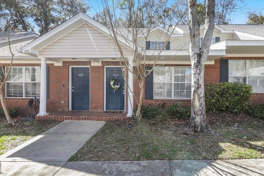 Primary Photo - 2738 W Tharpe St