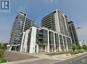 Building Photo - 9618-9618 Yonge St