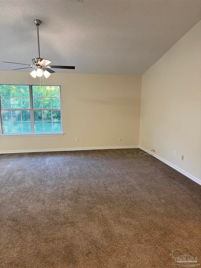 Foto del edificio - 1607 Dee's Rd