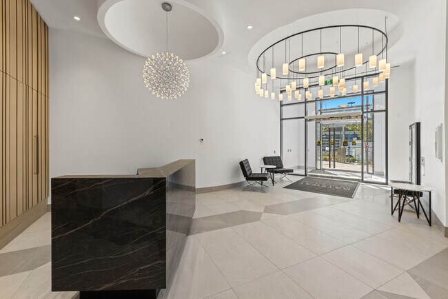 Photo du bâtiment - Gateway Residences at Park Royal