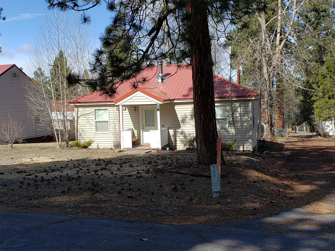 Building Photo - 138124 Hillcrest St