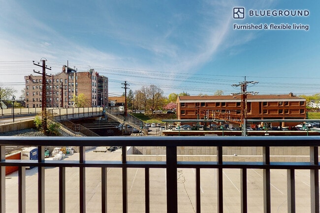 Building Photo - 332 Halstead Ave