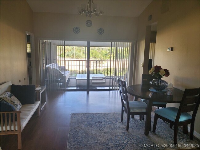 Foto del edificio - 1411 NE 14th Ct