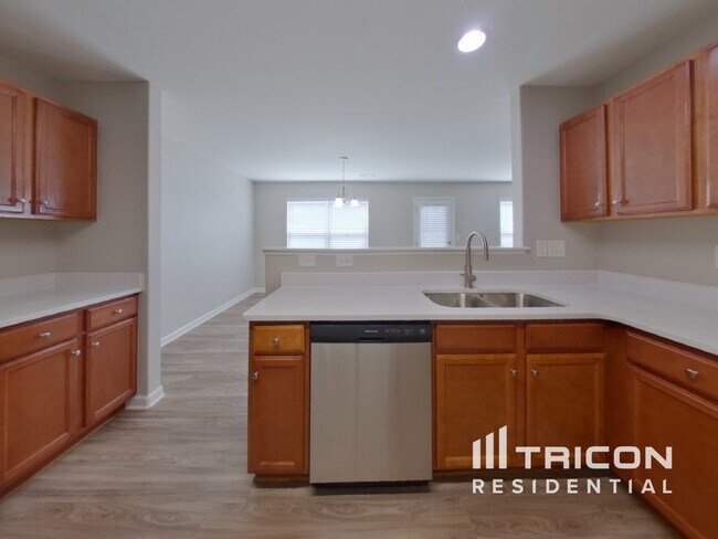 Building Photo - 924 Skywatch Ln